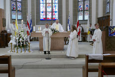 Feier der 1. Heiligen Kommunion in Sankt Crescentius (Foto: Karl-Franz Thiede)